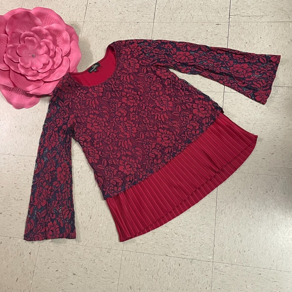 SUZANNE BETRO Womens Top Sz Small Burgundy Navy Lace‎ Overlay Pleated Whimsigoth - Picture 5 of 12